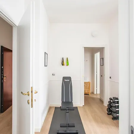 - 8 Posti Con Sauna Palestra E Garage * Lecco