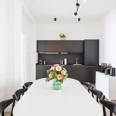 - 8 Posti Con Sauna Palestra E Garage Apartamento Lecco