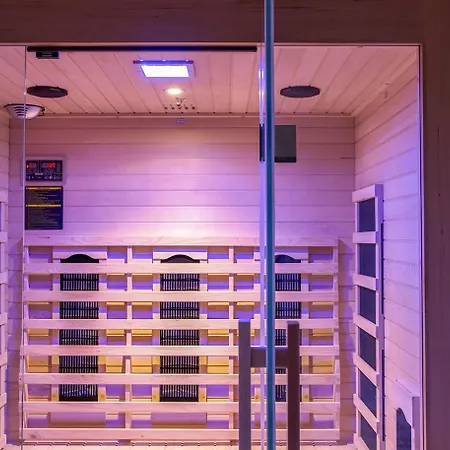 - 8 Posti Con Sauna Palestra E Garage Lägenhet *