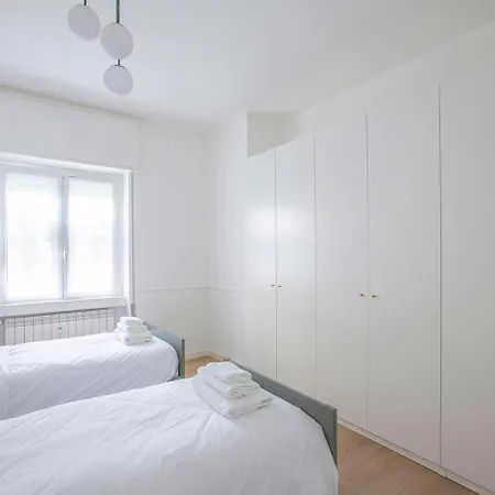 - 8 Posti Con Sauna Palestra E Garage Lejlighed *