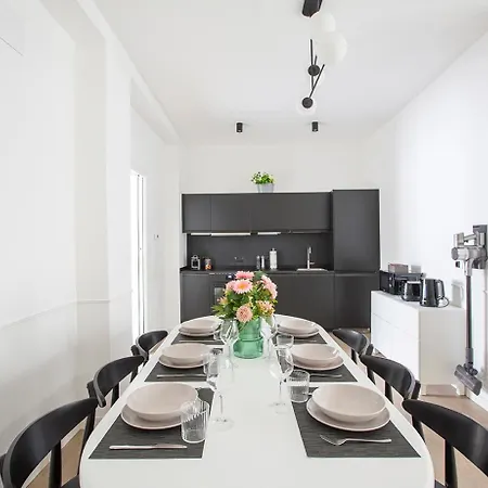 - 8 Posti Con Sauna Palestra E Garage Lejlighed