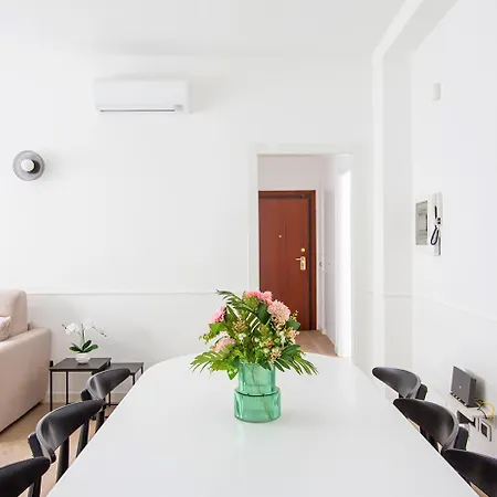 - 8 Posti Con Sauna Palestra E Garage