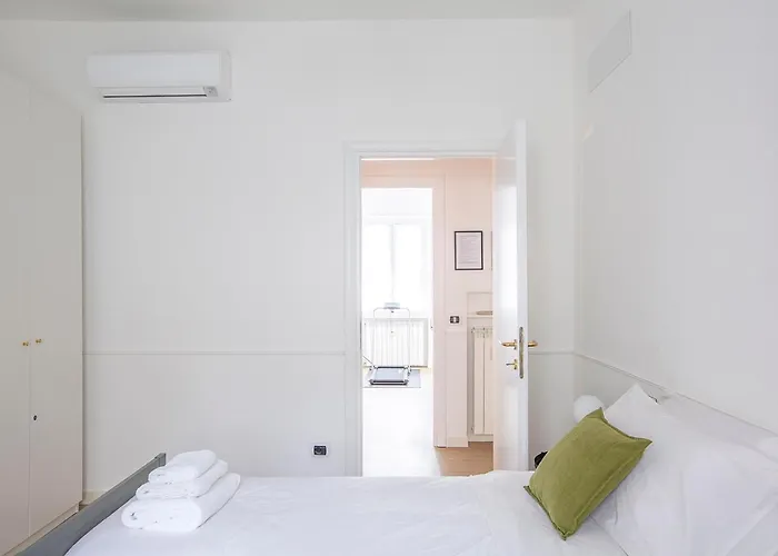 - 8 Posti Con Sauna Palestra E Garage *