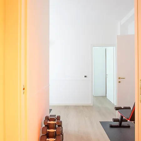 شقة - 8 Posti Con Sauna Palestra E Garage