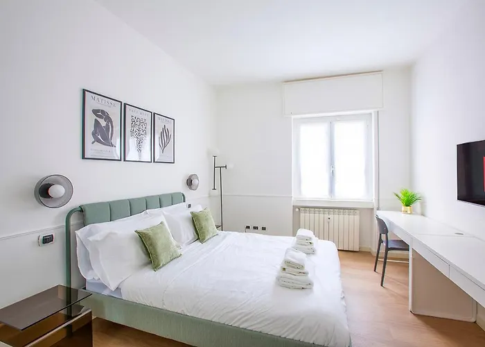 - 8 Posti Con Sauna Palestra E Garage Lägenhet *