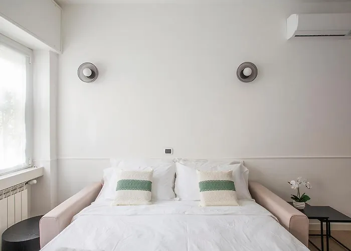 - 8 Posti Con Sauna Palestra E Garage Lecco